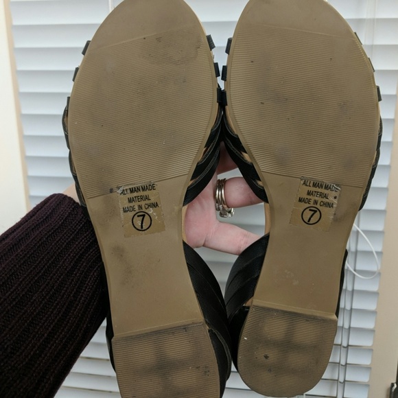 Woven pattern flat sandals - Picture 3 of 6